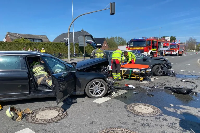 Verkehrsunfall fordert zwei Schwerverletzte in Bocholt