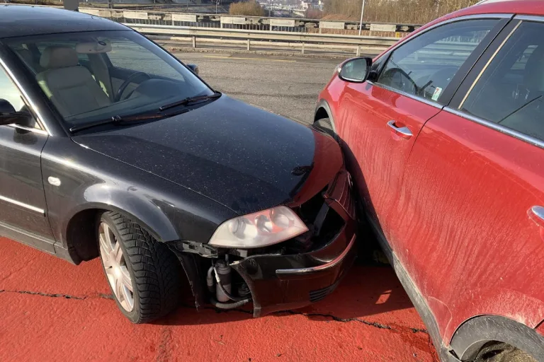Stadt Schaffhausen – Blechschaden an zwei Autos