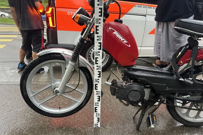 Unfall in St. Gallen – Fussgängerin von Mofa erfasst