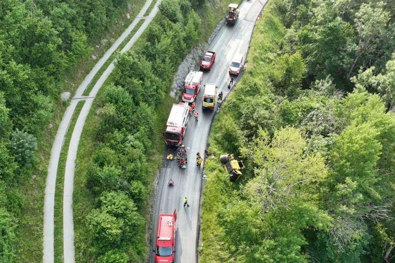 Ilanz GR – Arbeiter verletzt sich bei Bauarbeiten mit Strassenwalze