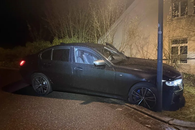 Turgi AG – Mit gestohlenem BMW verunfallt