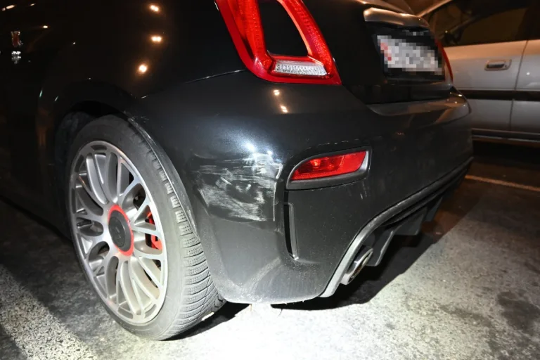 Buchs SG - Alkoholisiert in parkiertes Auto gefahren