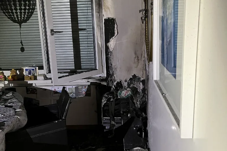 Esszimmer gerät heute früh in Pfeffingen in Brand - zwei Bewohner im Spital