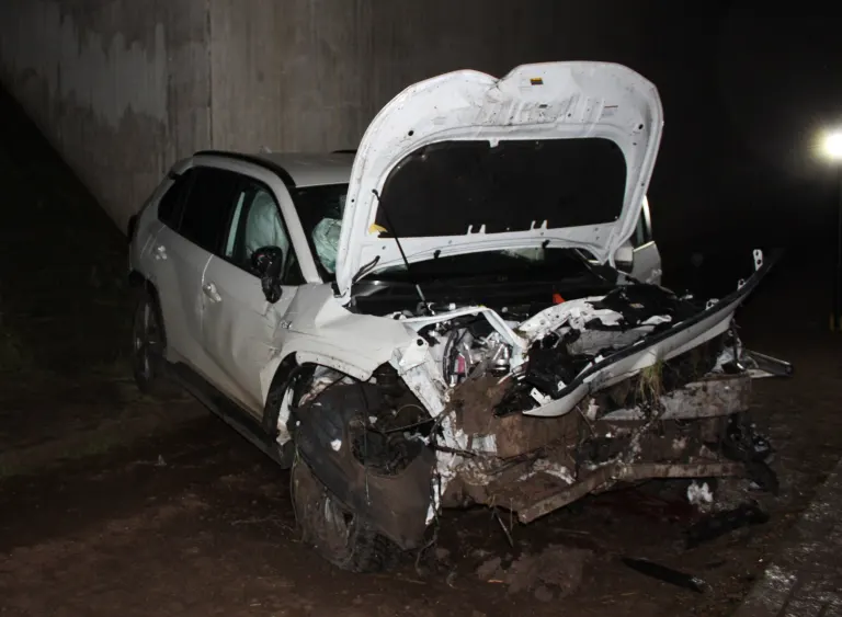 A4 Höhe Mühlberg / Drei Gleichen: Person bei Unfall lebensbedrohlich verletzt