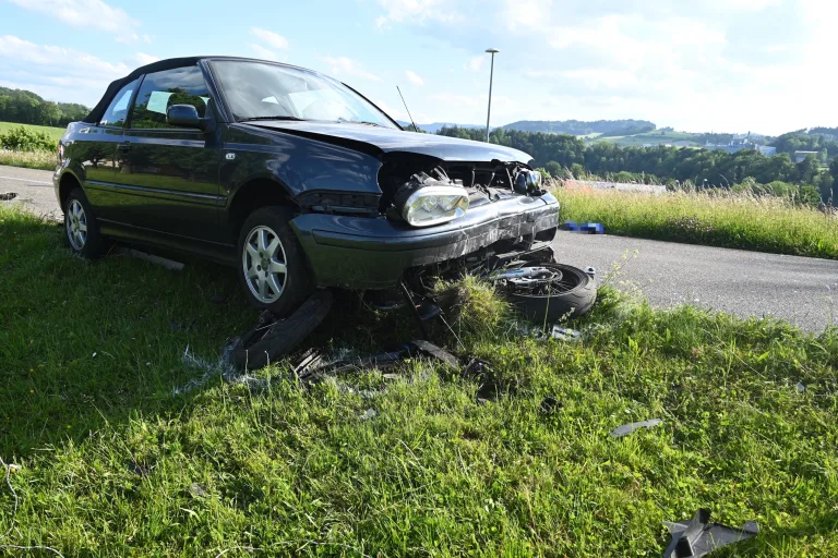 Jonschwil SG – Motorradfahrer (18) bei Unfall schwer verletzt