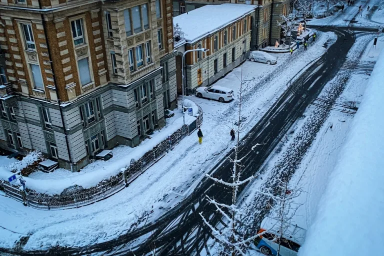 St.Gallen – Erster Schnee sorgt für Probleme im Verkehr