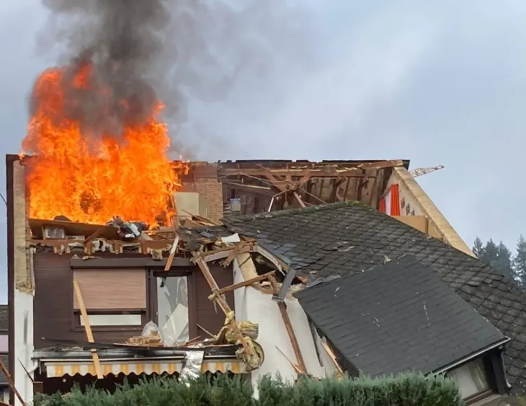 Traben-Trarbach – Wohnhausbrand eines Einfamilienhauses mit Personenschaden