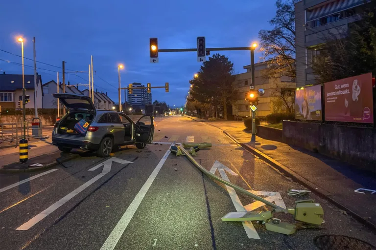 Reinach BL – Kontrolle übers Auto verloren