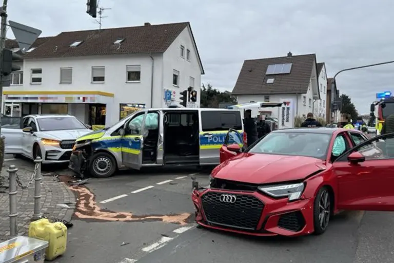 Langen HE – Vier Verletzte bei Unfall mit Streifenwagen