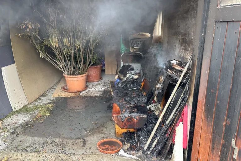 Oberriet SG – Brand wegen einer unbeaufsichtigten Kerze ausgebrochen 