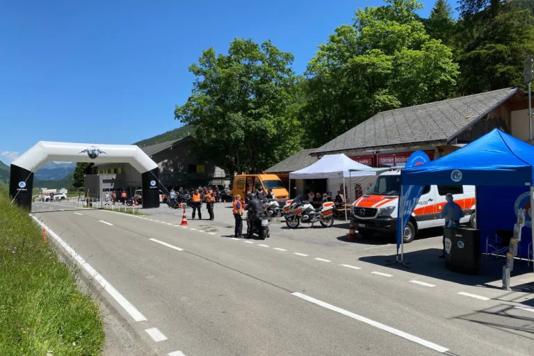 Urnerboden UR - Super Biker 2023 – gemeinsame Präventionsaktion der Kapo Glarus und Uri