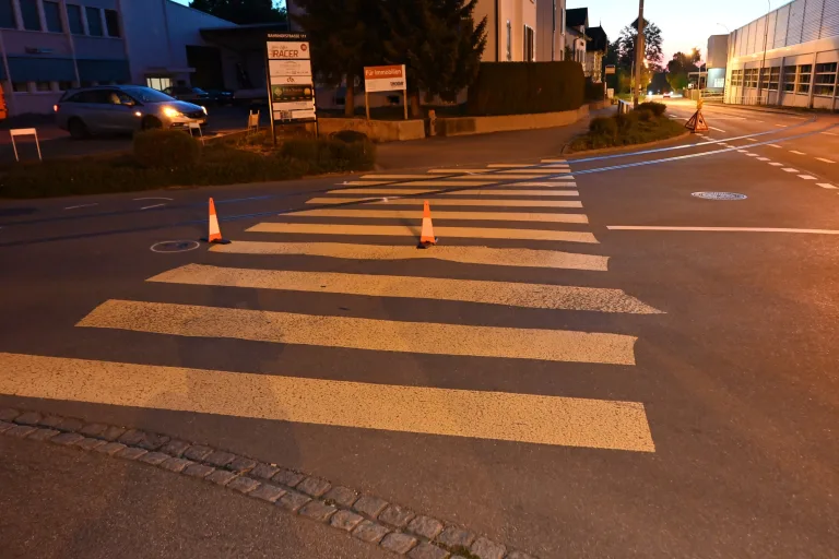 Uzwil SG – Unfall zwischen Auto und Frau