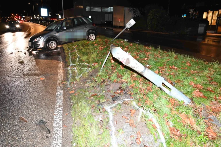  Gossau SG - 73-jähriger Mann baut fahrunfähig einen Unfall