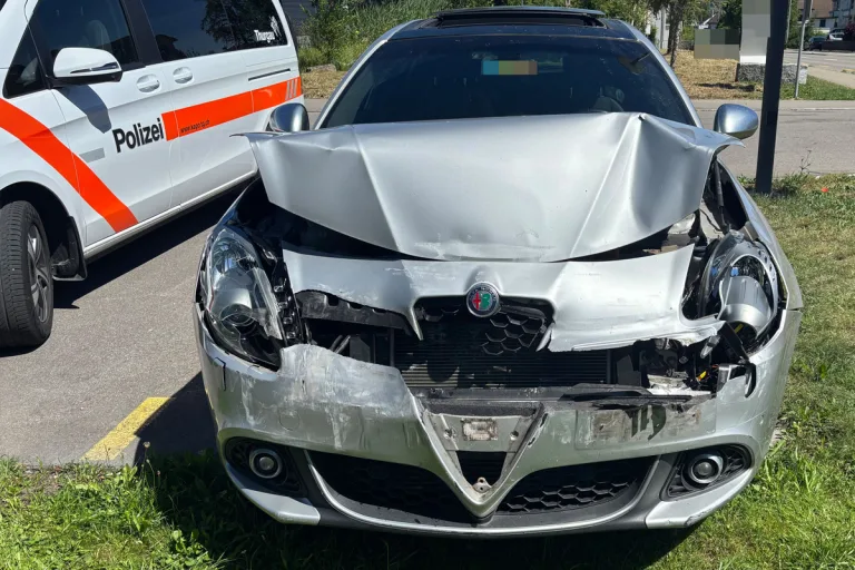 Frauenfeld TG – Alkoholisierter Autolenker verursacht Unfall