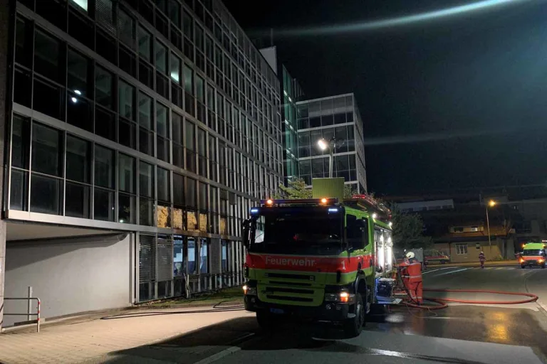 Glattbrugg ZH - Feuer verursacht hohen Sachschaden