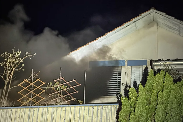 Allschwil BL - Zwei Verletzte bei Brand in Mehrfamilienhaus