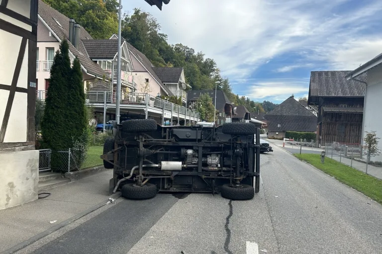 Zollbrück BE – Strasse nach Unfall zeitweise gesperrt