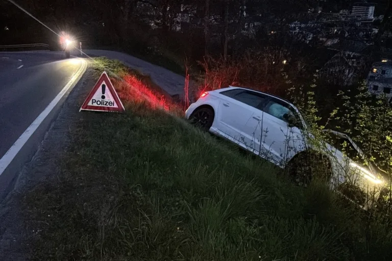 Unfall in Ilanz GR – Alkoholisiert von Strasse abgekommen