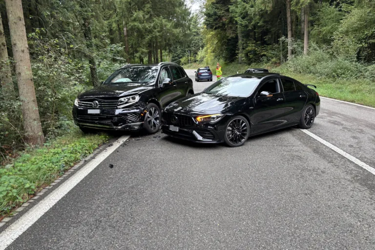 Glashütten AG – Unfall in einer engen Kurve