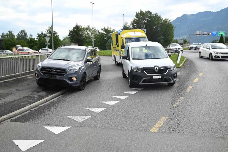 Buchs SG - Eine Person bei Auffahrkollision verletzt