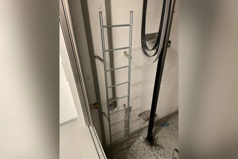 Balzers – In Liftschacht abgestürzt