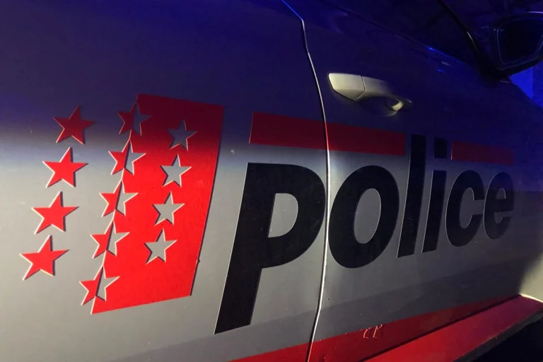 Martinach VS - Polizei weist mehrere Wohnwagen von Fahrenden zurück!