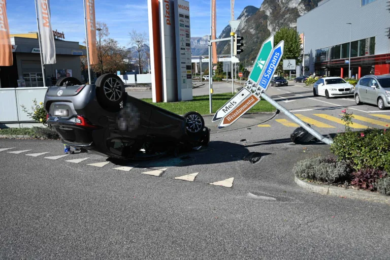 Mels SG – Bei Selbstunfall auf Dach gelandet