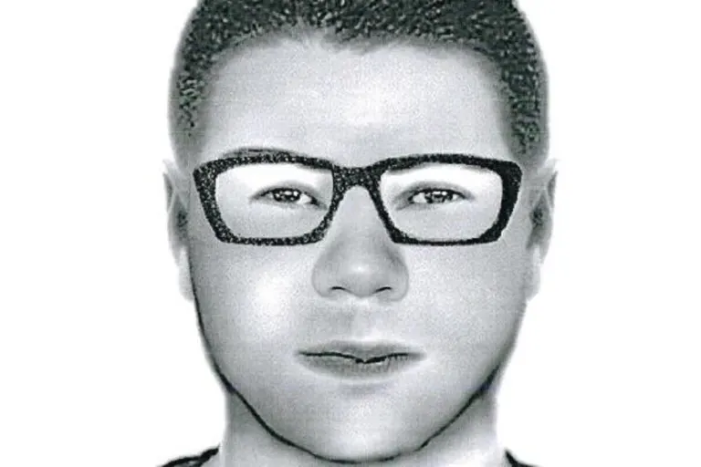 Jena TH - Mann nimmt im Fahrstuhl sexuelle Handlungen an sich vor 