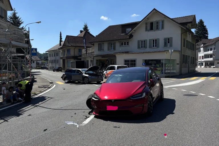 Unfall in Villmergen AG – Vortritt missachtet und frontal kollidiert