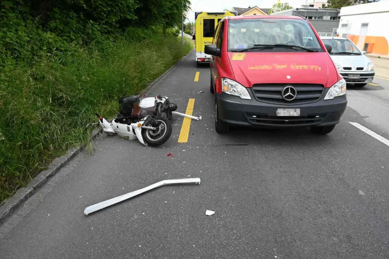 Wittenbach SG - 60-jähriger Motorradfahrer bei Unfall verletzt
