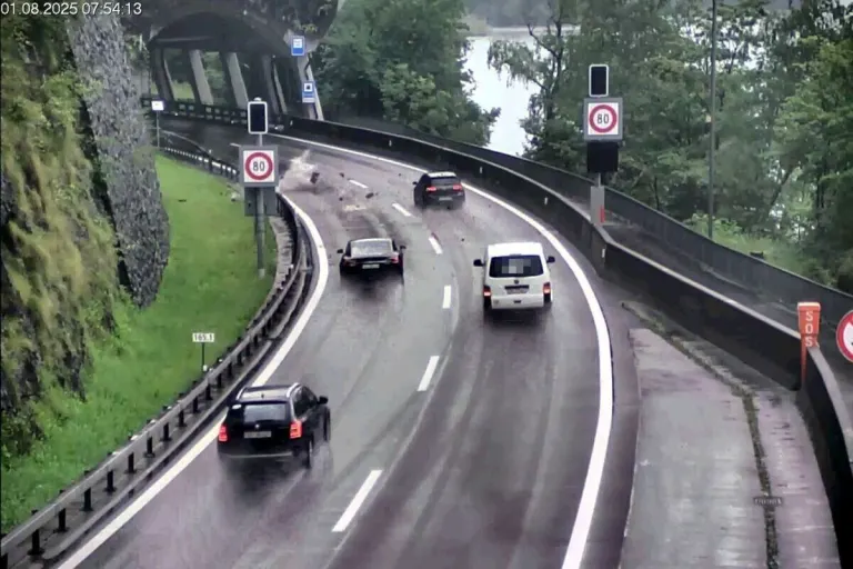 Autobahn A3 GL nach Sperrung wegen Steinschlag freigegeben