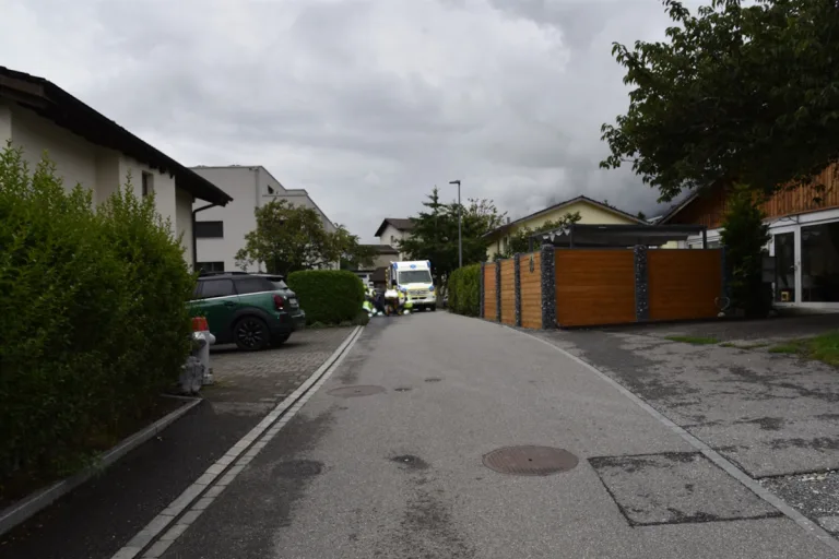 Trimmis GR – 8-jähriger Junge mit Scooter von Auto erfasst