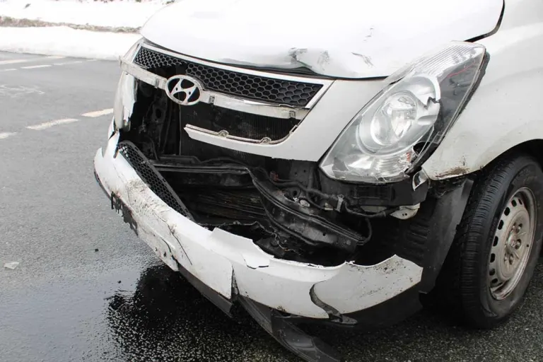 Hüllhorst - Zwei Verletzte nach Unfall