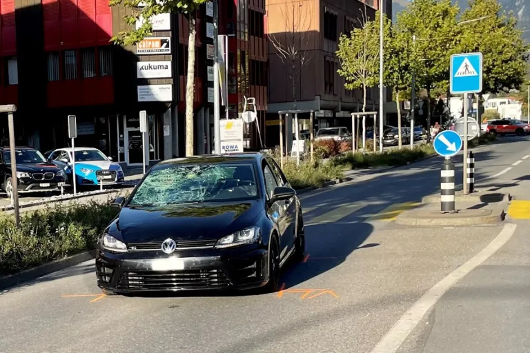 Chur GR - Mann auf Fussgängerstreifen von Auto erfasst und schwer verletzt