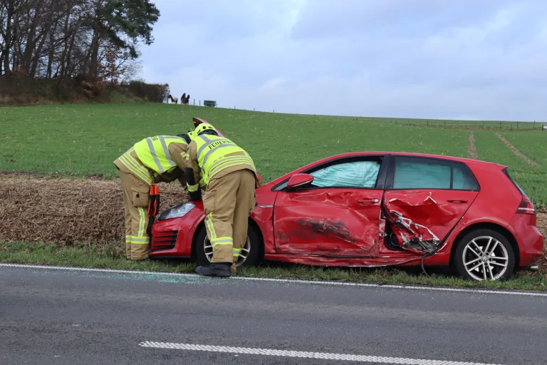 Gangelt NW - Bundesstraße nach Unfall gesperrt 