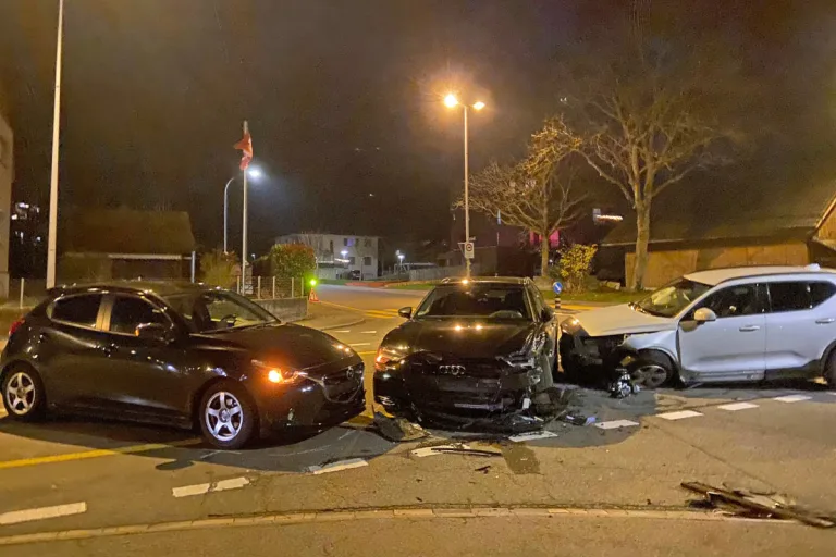 Schenkon LU – Drei Autos in Kollision verwickelt