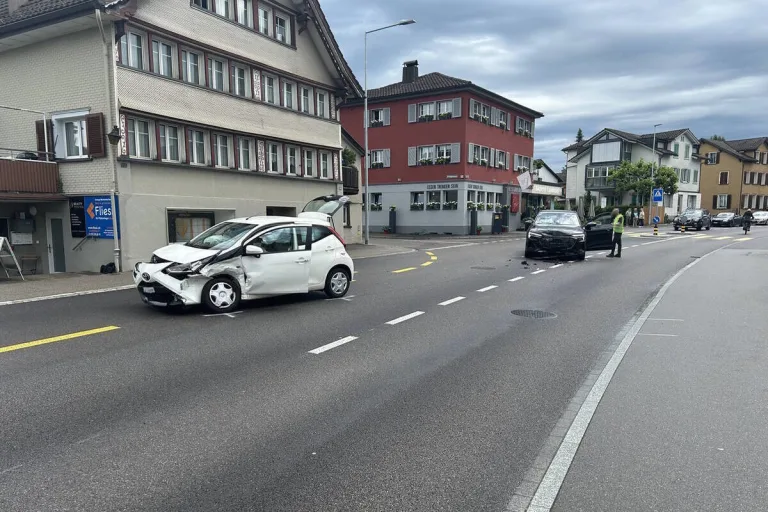 Gossau SG – Unfall an einer Kreuzung