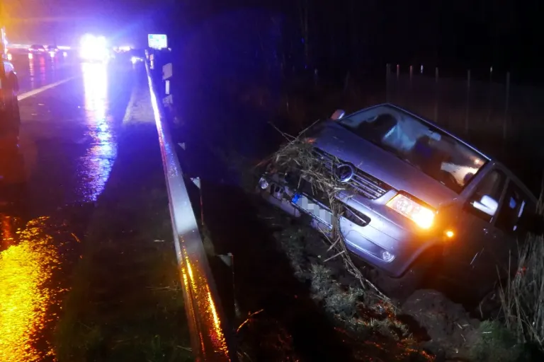 Bockel - Drei Schwerverletzte bei Unfall auf der Hansalinie A1