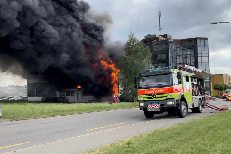 Wetzikon ZH - Garage in Brand geraten