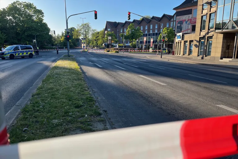 Mönchengladbach – Mann mit Waffe durch Schussabgabe gestoppt