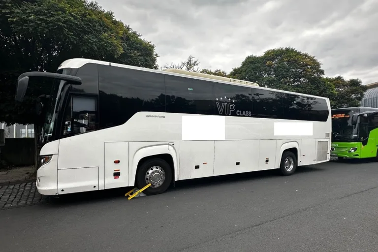Kassel HE – Bei Kontrolle zwei Drittel der Busse mit Mängeln