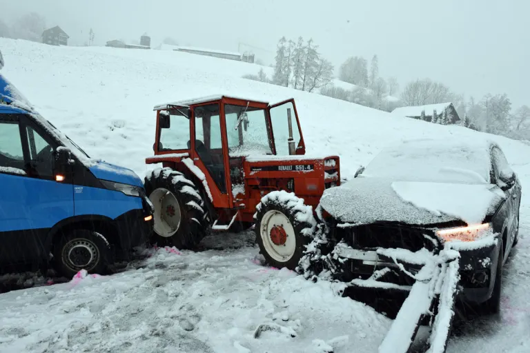 Kanton Luzern - Viele Unfälle wegen Schnee!