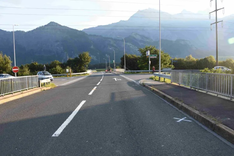 Bad Ragaz SG - Rollerfahrer bei Unfall schwer verletzt