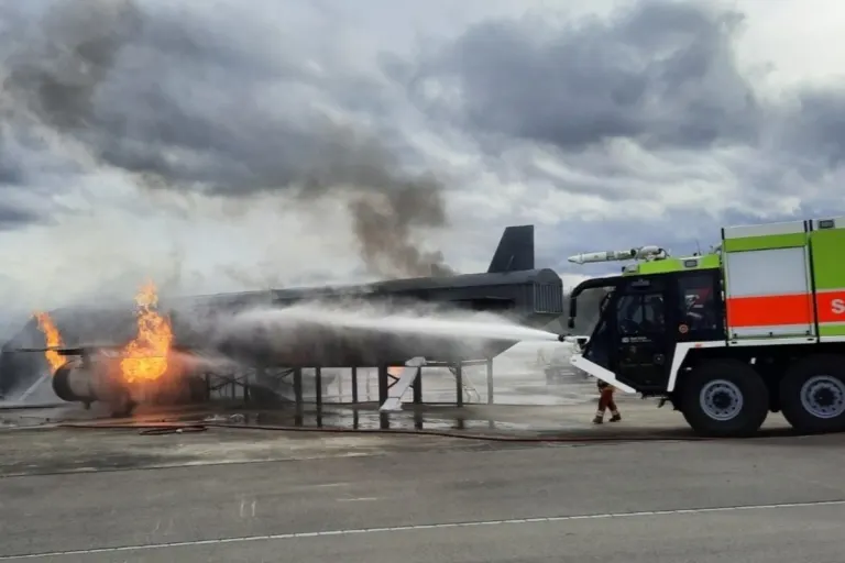 Flughafen Zürich - Flugzeugabsturz, Gebäudebrand und verunfallter Tourbus – Grossübung 