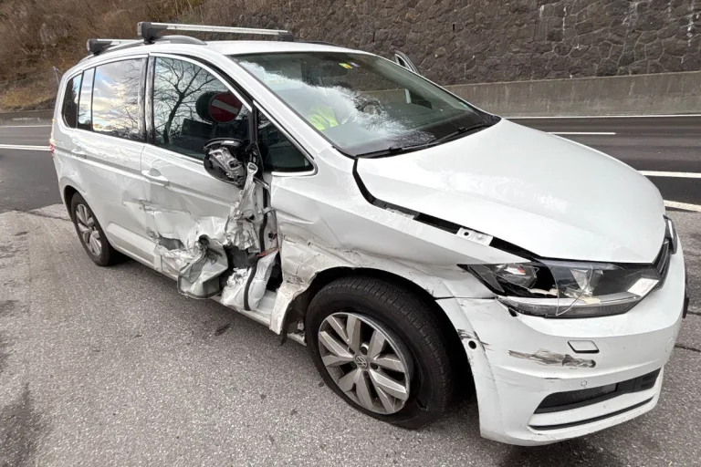 A3 Obstalden GL – Verkehrsunfall in Autobahntunnel 