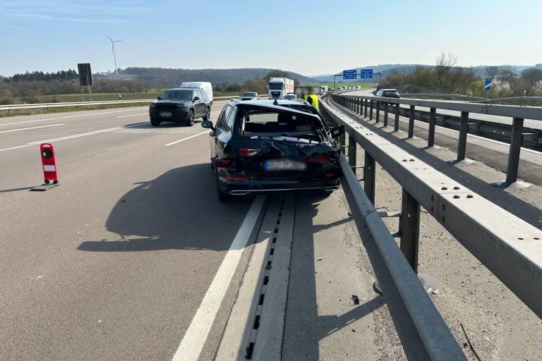 Kaiserslautern – Unfall nach Fahrstreifenwechsel