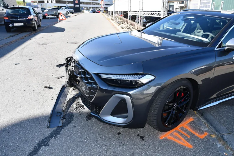 Chur GR – Zwei Autos nach Unfall beschädigt