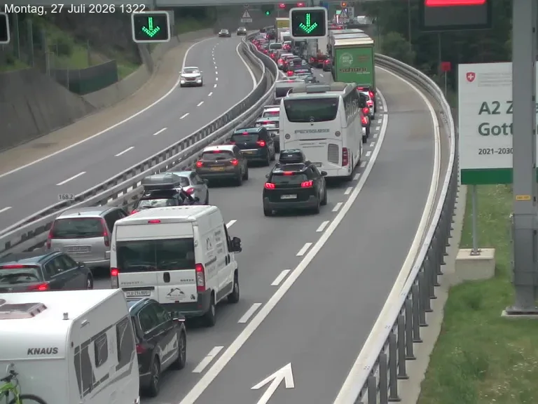 Gotthard – Zwölf Kilometer Stau vor dem Nordportal 