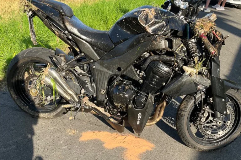 Bielefeld NW – Motorradfahrer ohne Schutzbekleidung bei Unfall verletzt