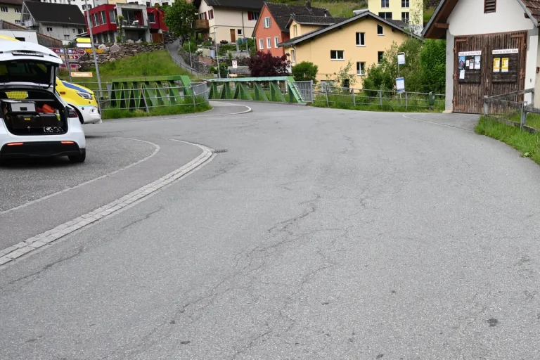 Plons SG - Kollision zwischen einem Velo und einem Motorrad
